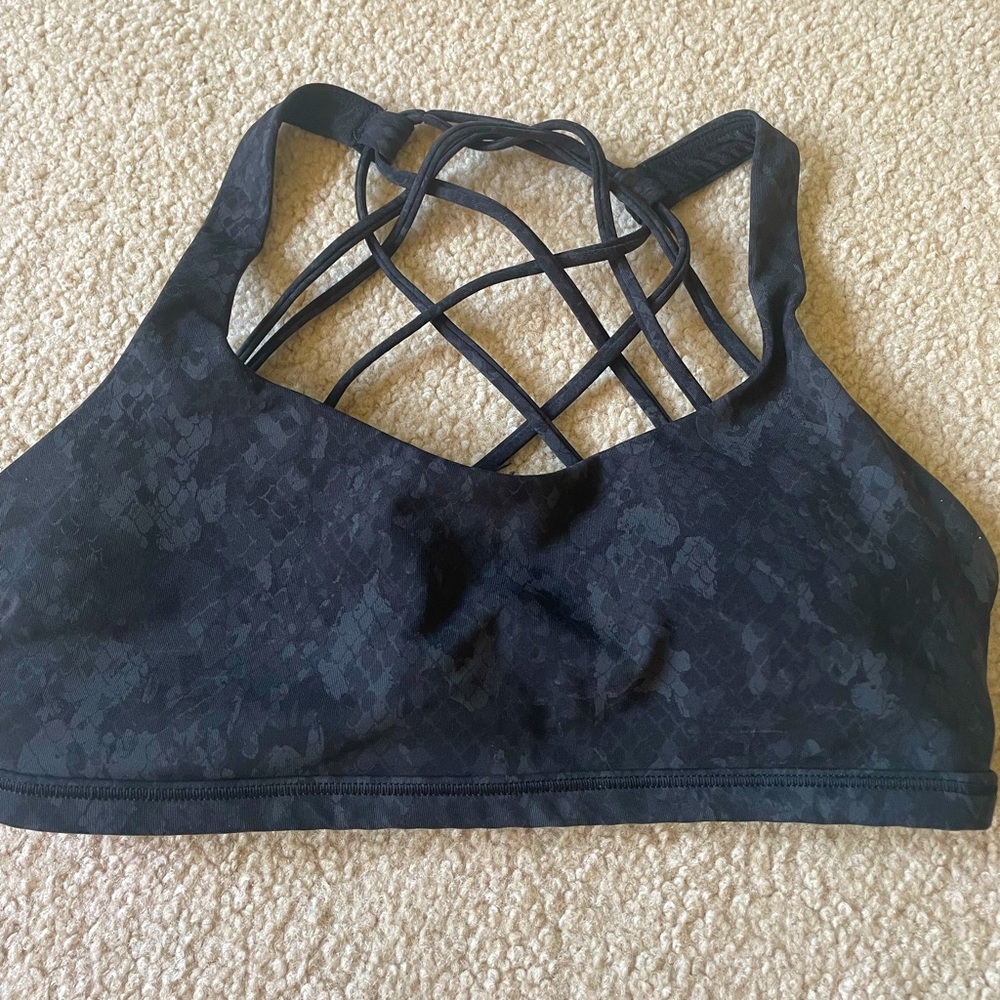 Lululemon free to be wild sports bra
